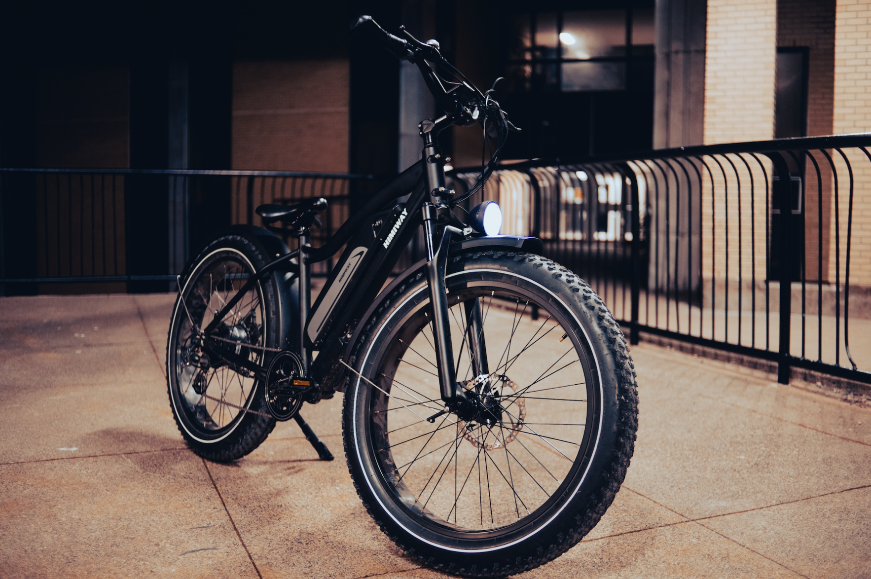 Electric bikes and scooters, a growing problem in the Village
